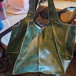purse, tote bag